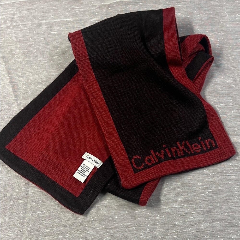 Calvin Klein Two-Tone Black and Red Scarf